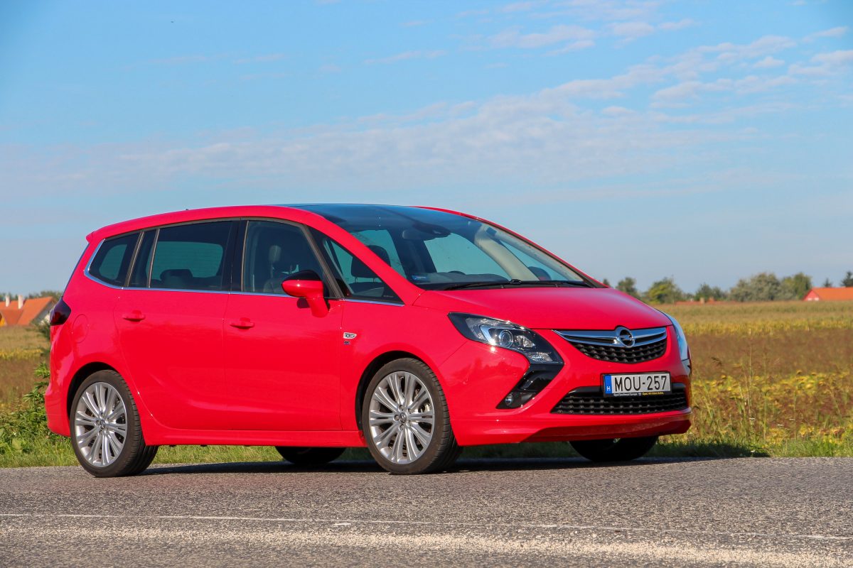 OPEL ZAFIRA TOURER