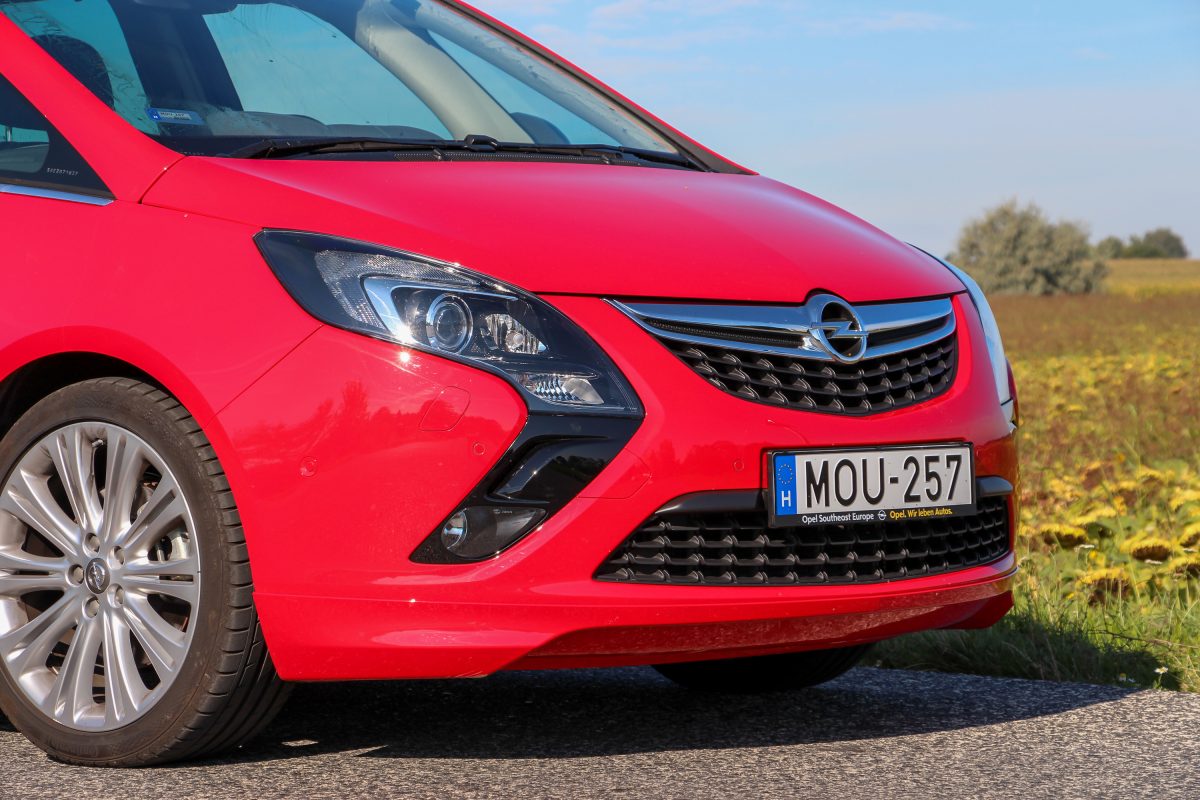 OPEL ZAFIRA TOURER