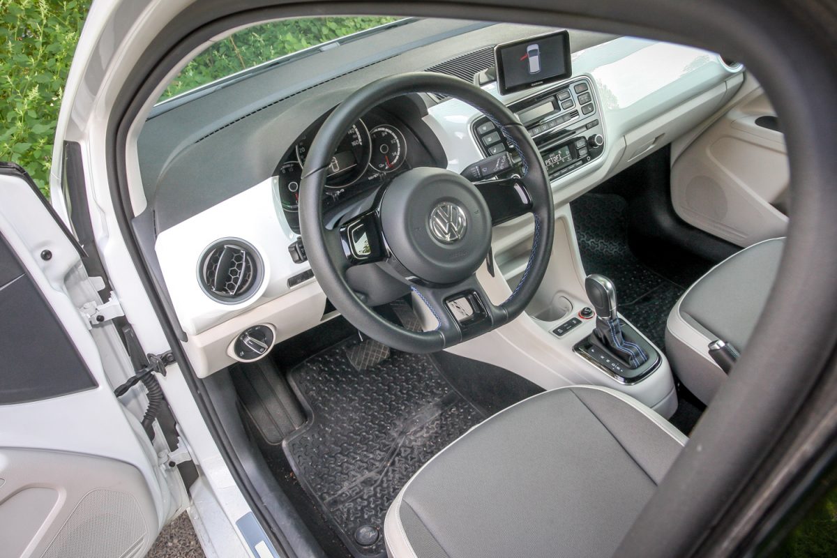 VOLKSWAGEN UP