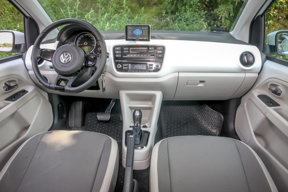 VOLKSWAGEN UP
