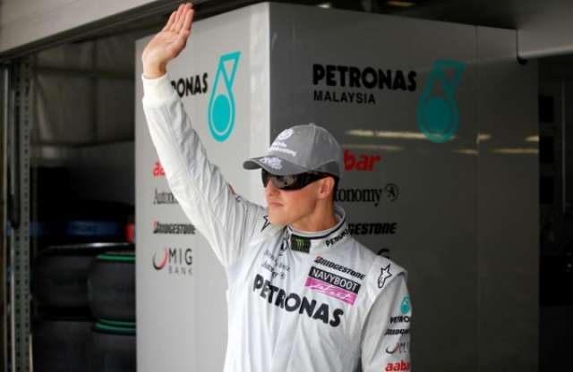 Schumacher az ébredezés jeleit mutatja