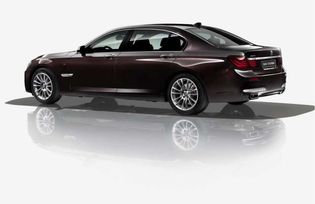 7-es BMW a ló évére