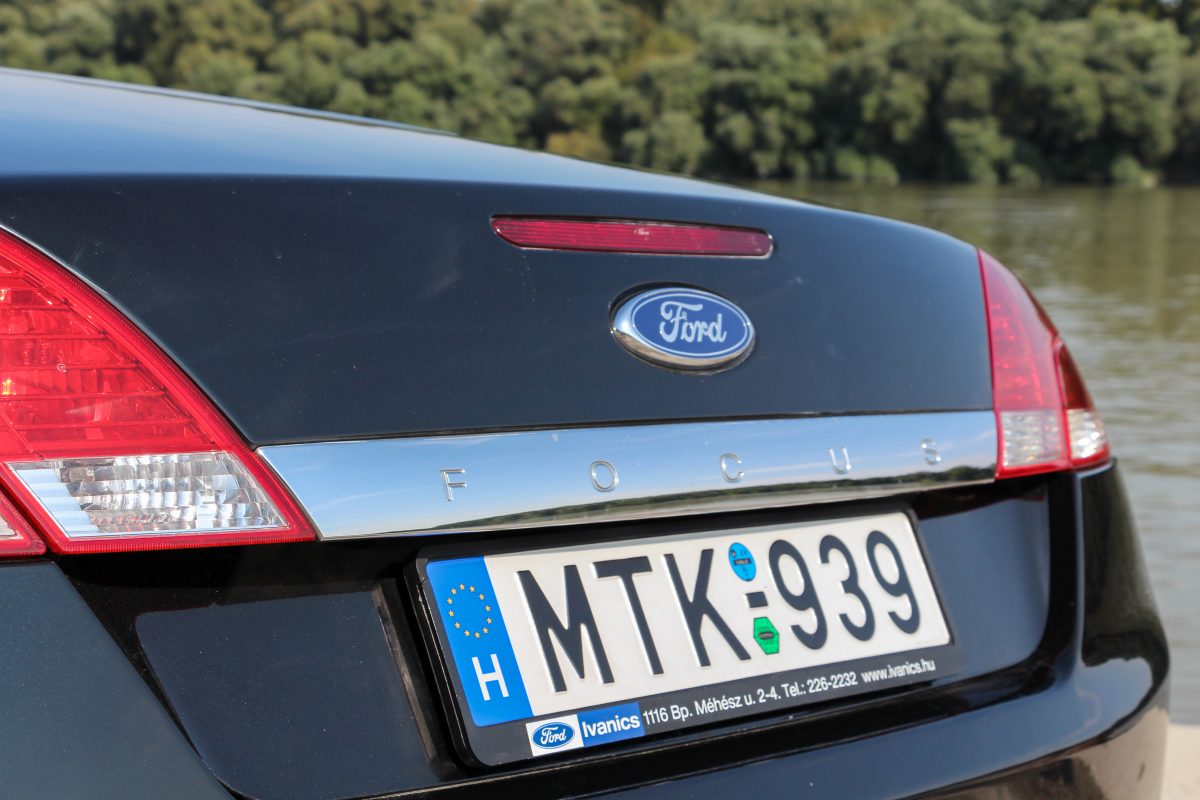 FORD FOCUS