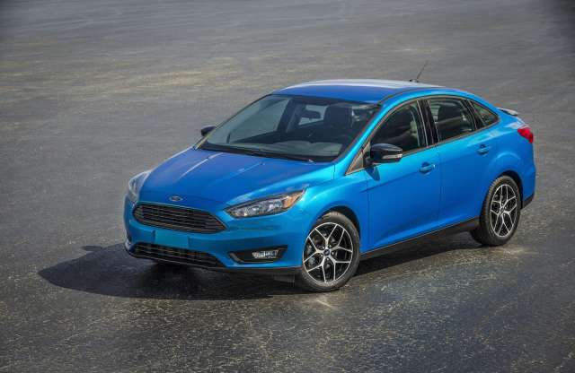 Első képeken a frissített Ford Focus szedán