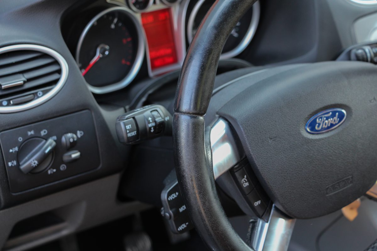 FORD FOCUS