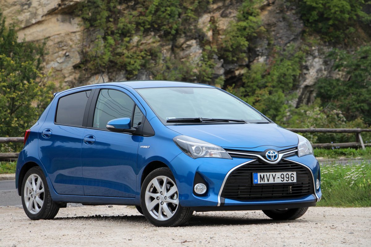 TOYOTA YARIS