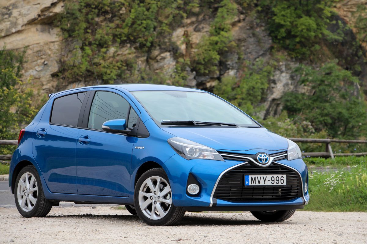 TOYOTA YARIS