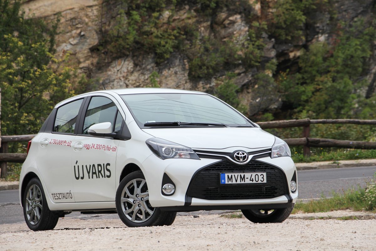 TOYOTA YARIS