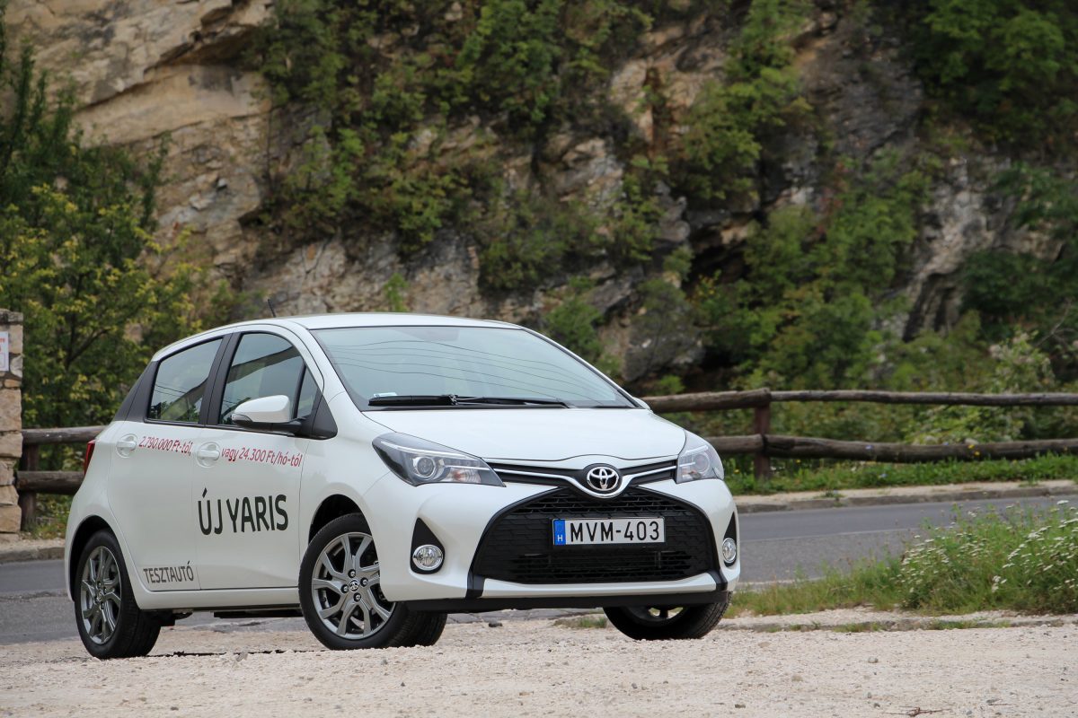 TOYOTA YARIS