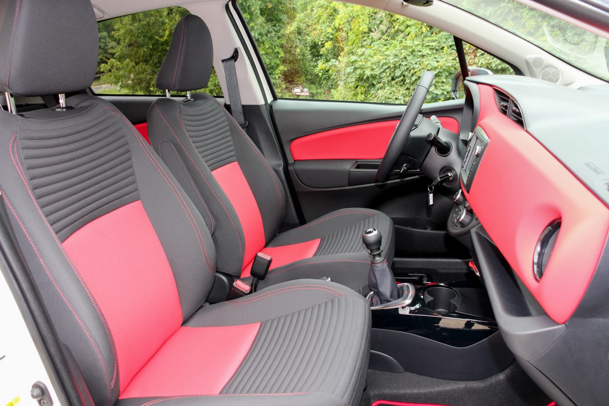TOYOTA YARIS