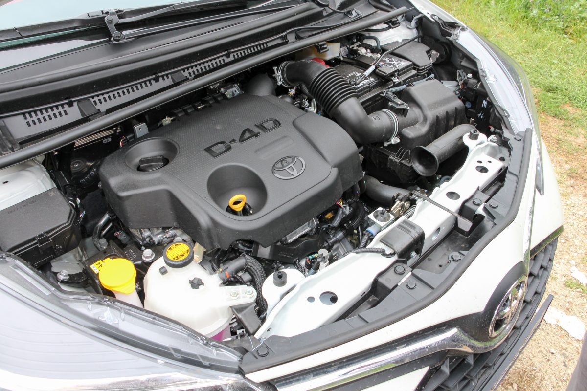 TOYOTA YARIS