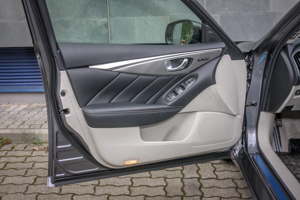 INFINITI Q50