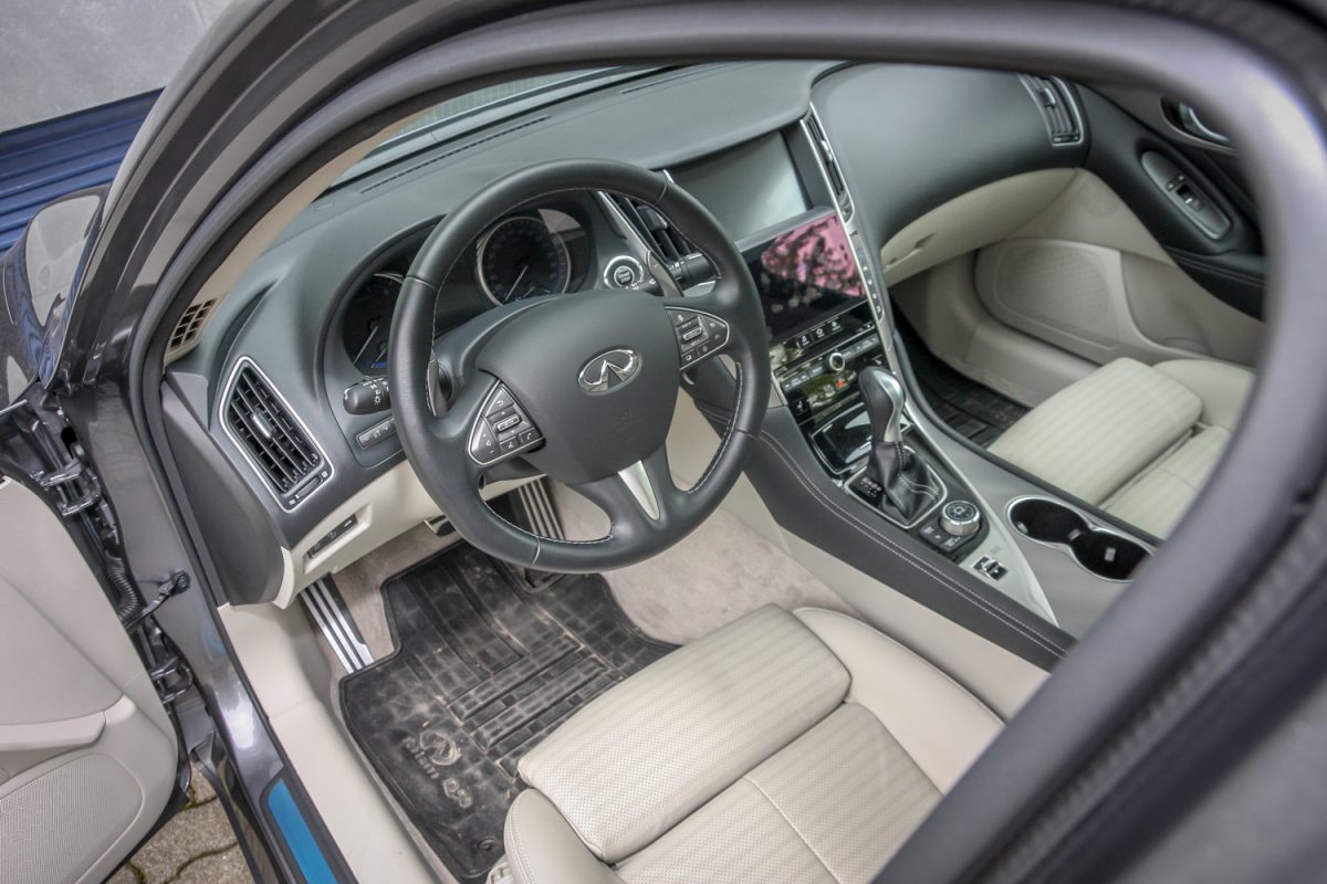 INFINITI Q50