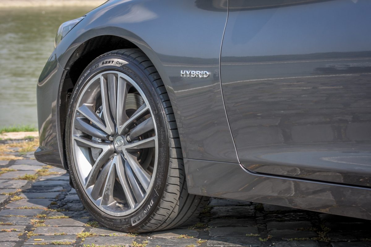 INFINITI Q50