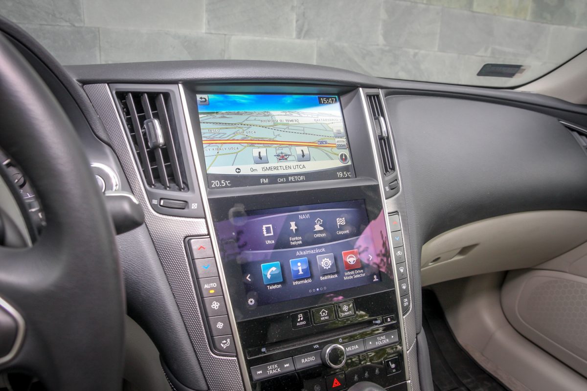 INFINITI Q50