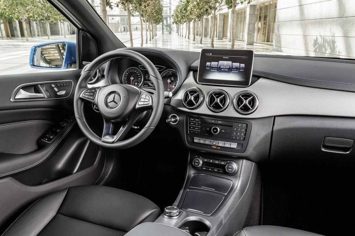 MERCEDES-BENZ