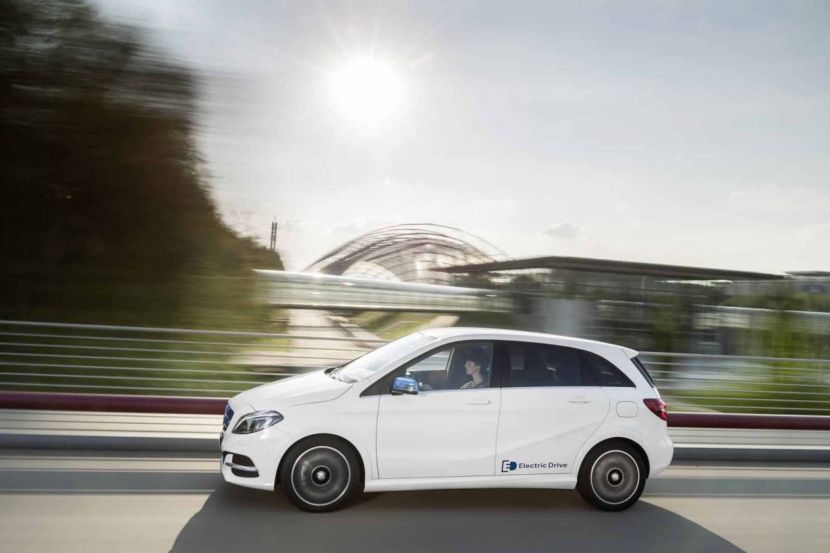 MERCEDES-BENZ