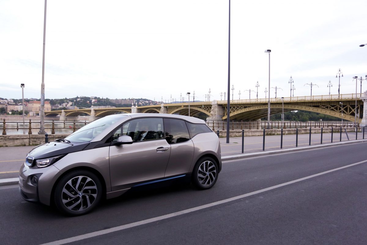BMW I SOROZAT