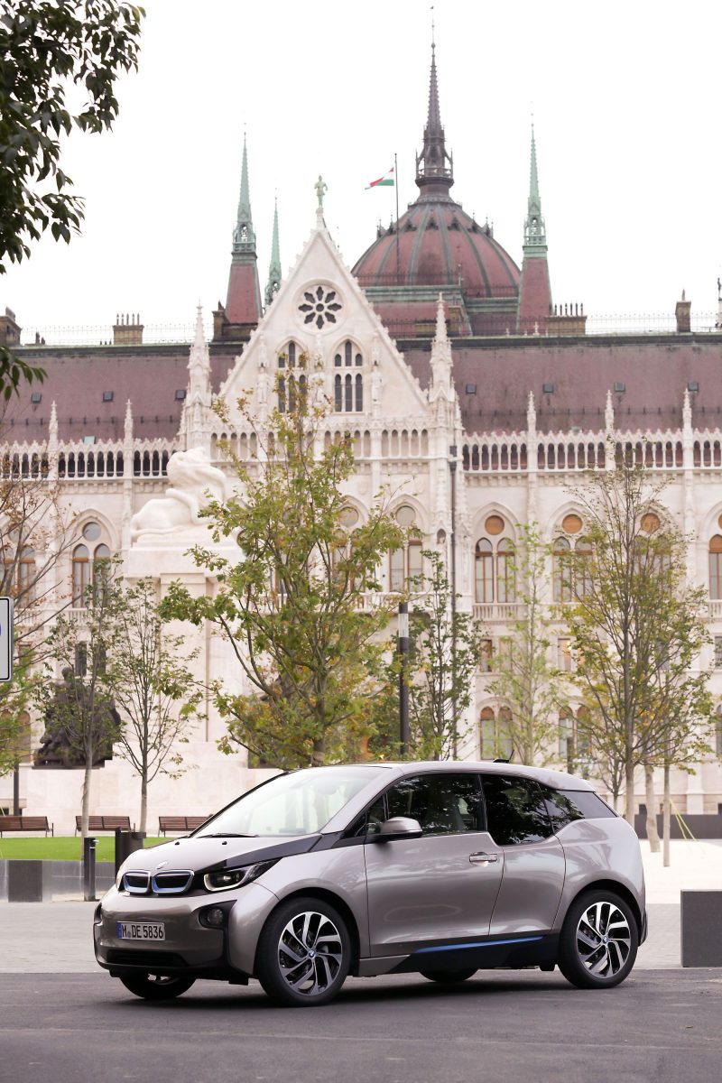 BMW I SOROZAT