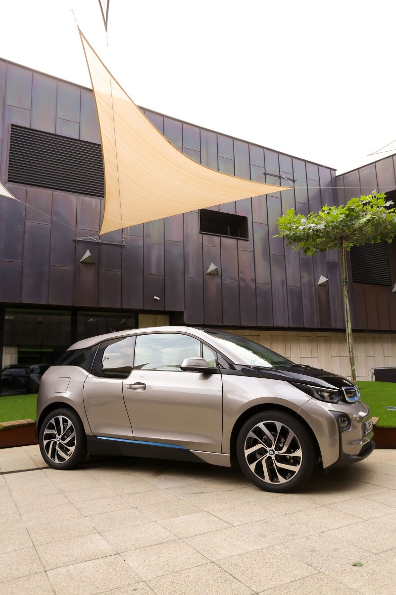 BMW I SOROZAT