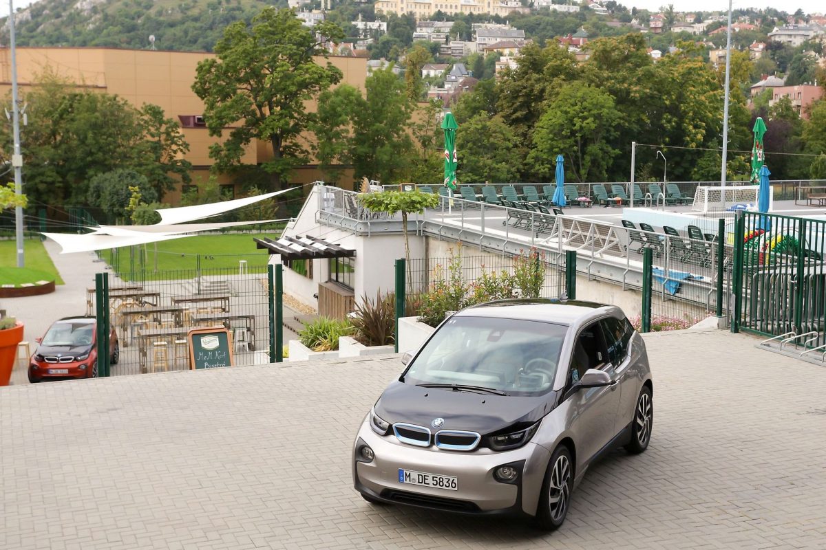 BMW I SOROZAT