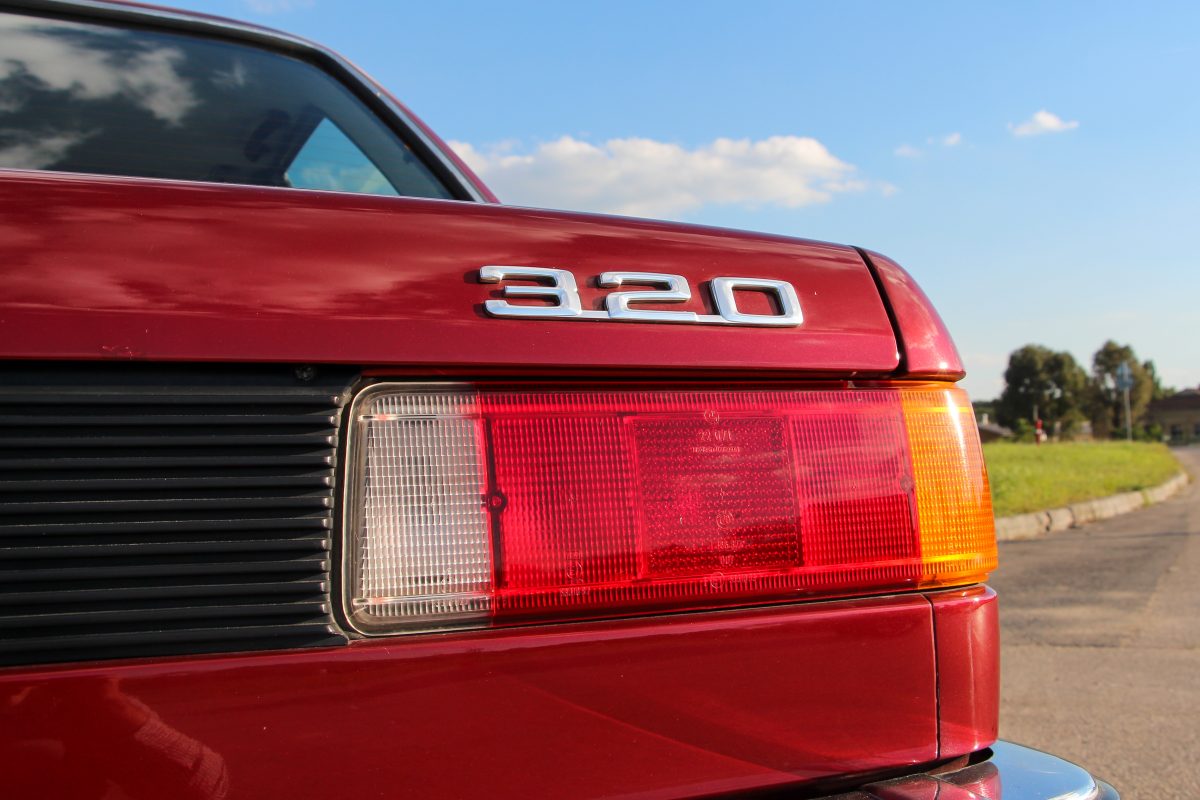 BMW 320