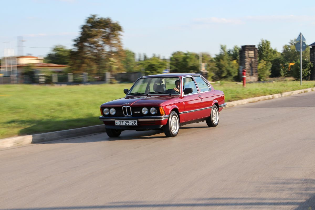 BMW 320