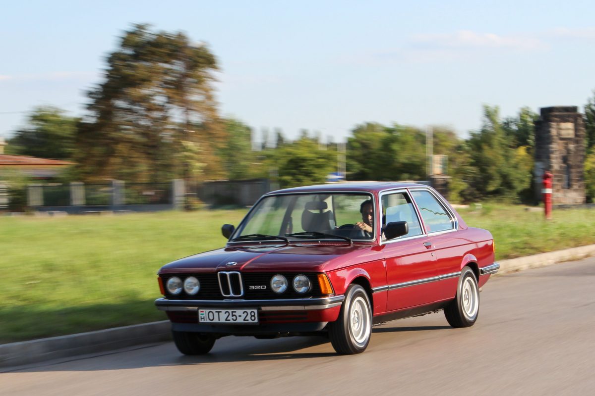 BMW 320