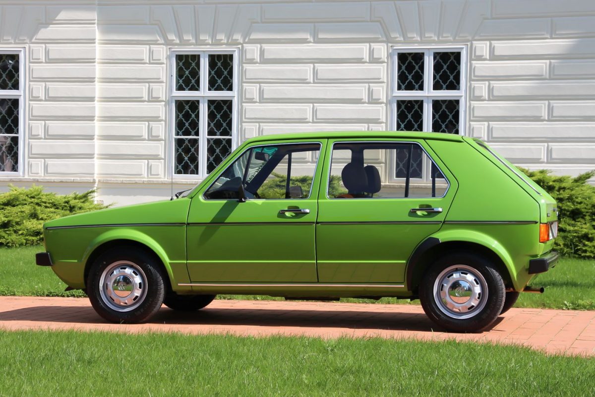VOLKSWAGEN GOLF