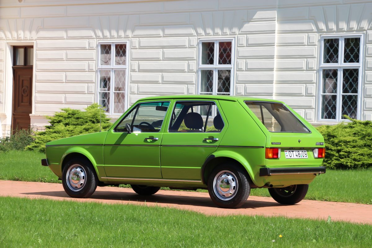 VOLKSWAGEN GOLF