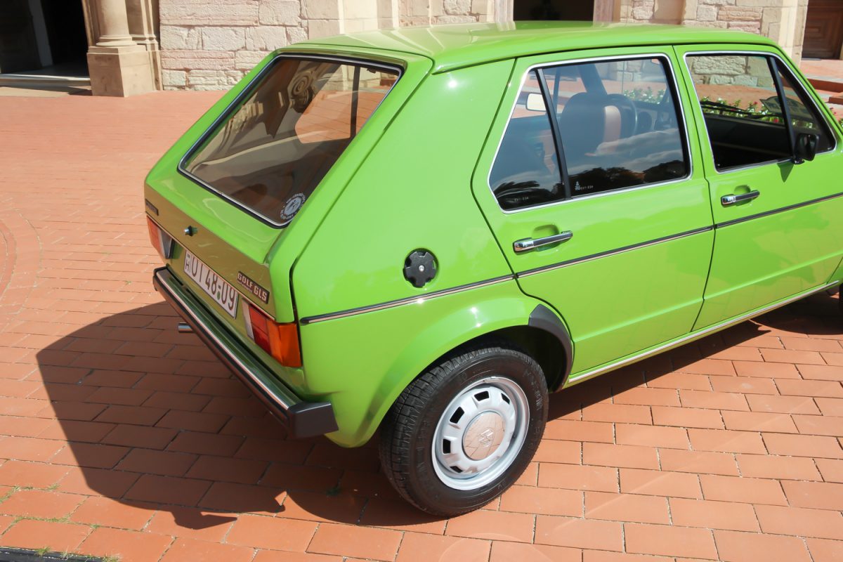 VOLKSWAGEN GOLF