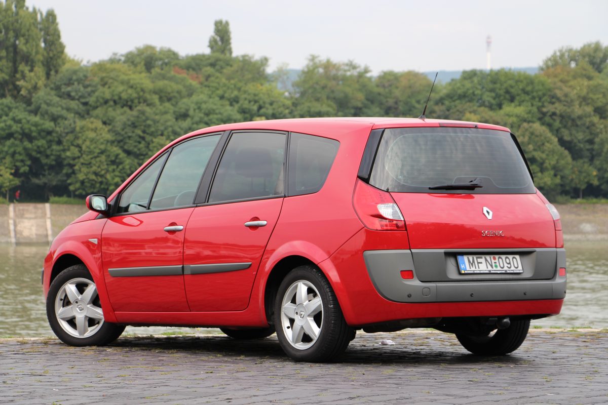 RENAULT GRAND SCENIC