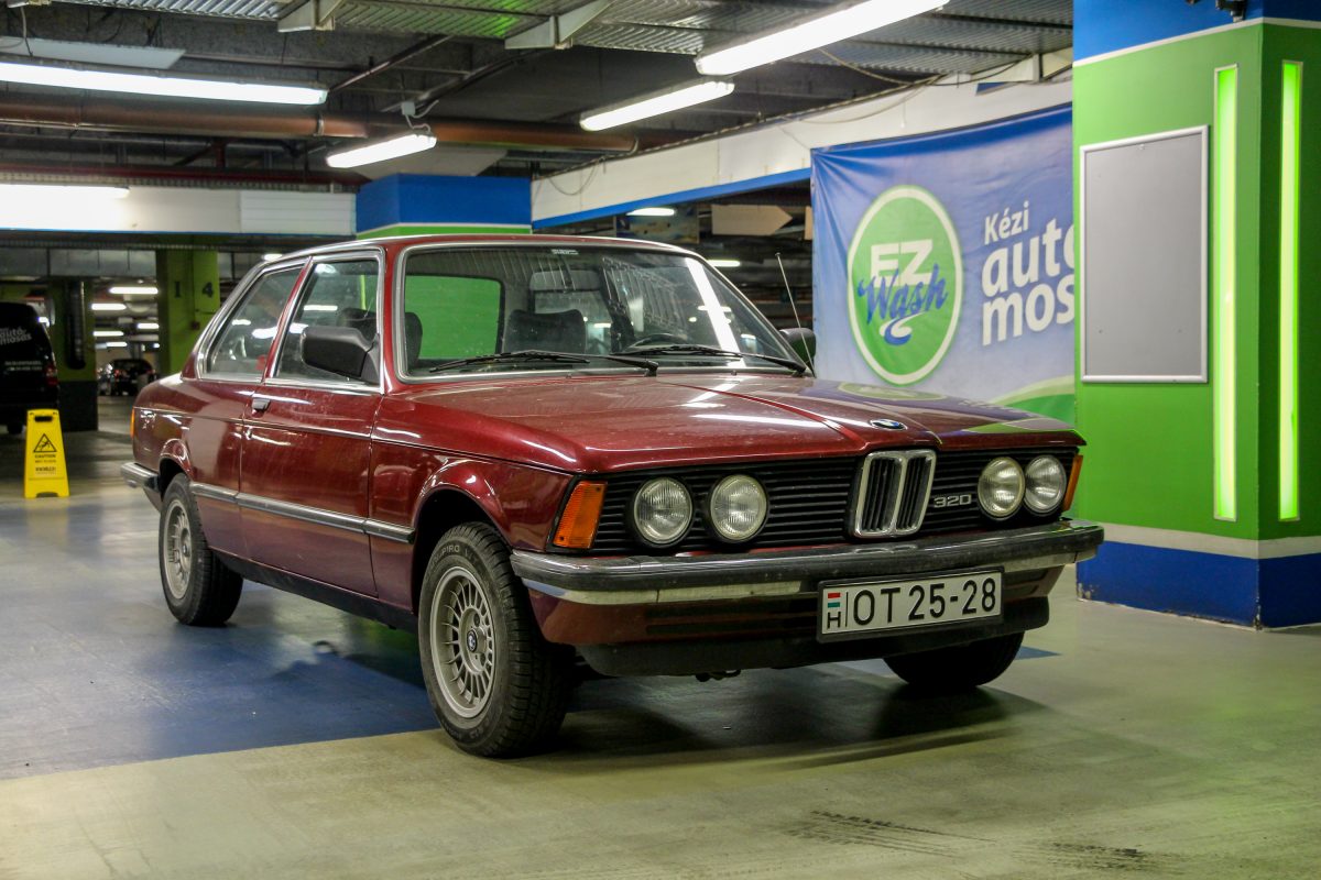 BMW 320