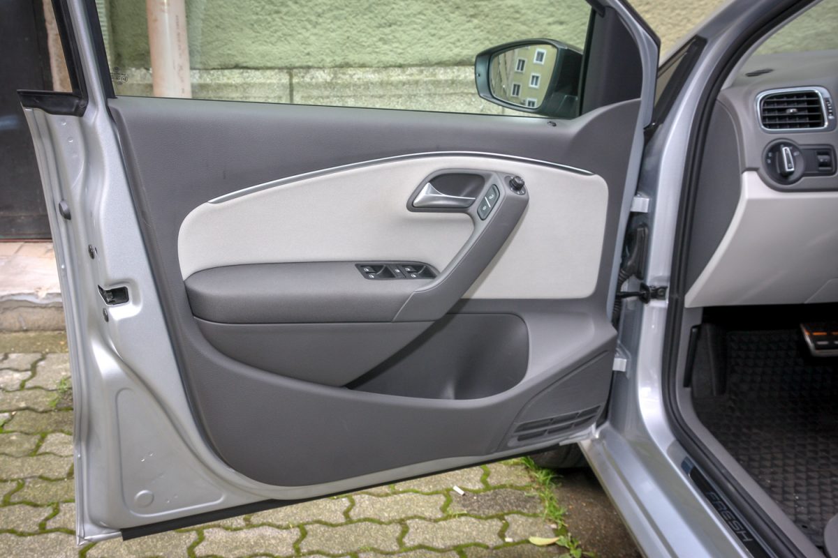 VOLKSWAGEN POLO V