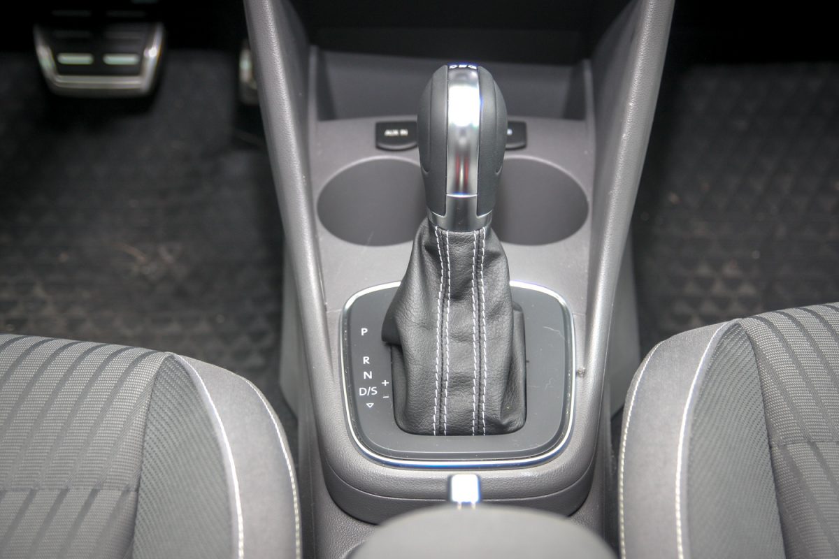 VOLKSWAGEN POLO V