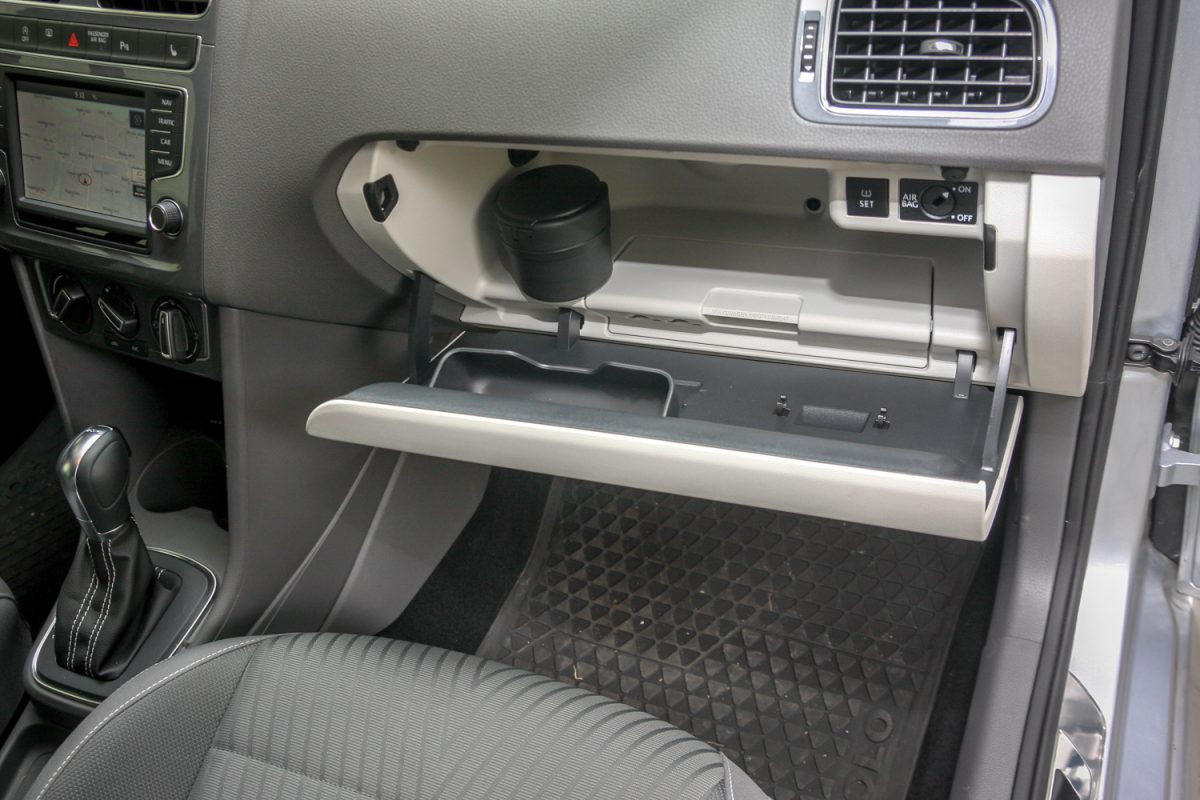 VOLKSWAGEN POLO V