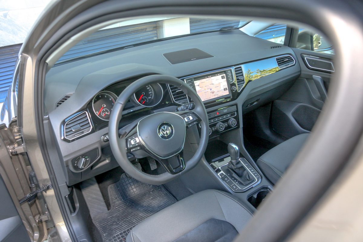 VOLKSWAGEN GOLF VII
