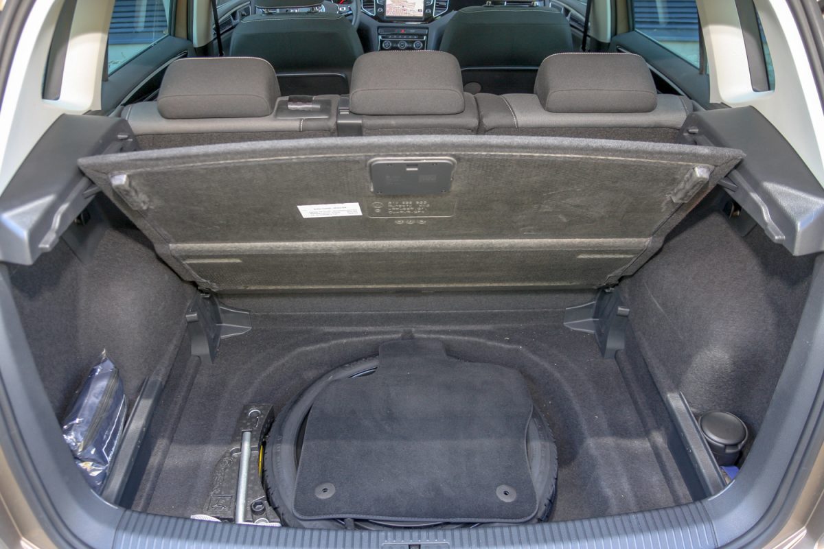 VOLKSWAGEN GOLF VII