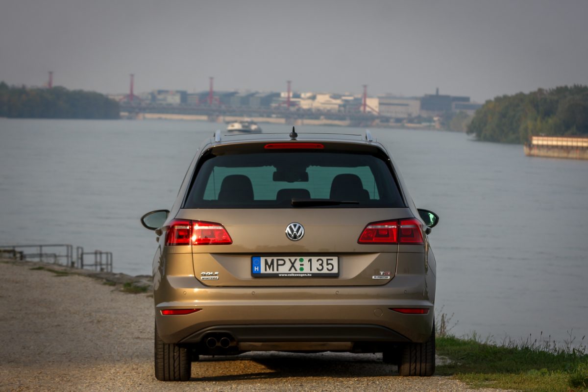 VOLKSWAGEN GOLF VII