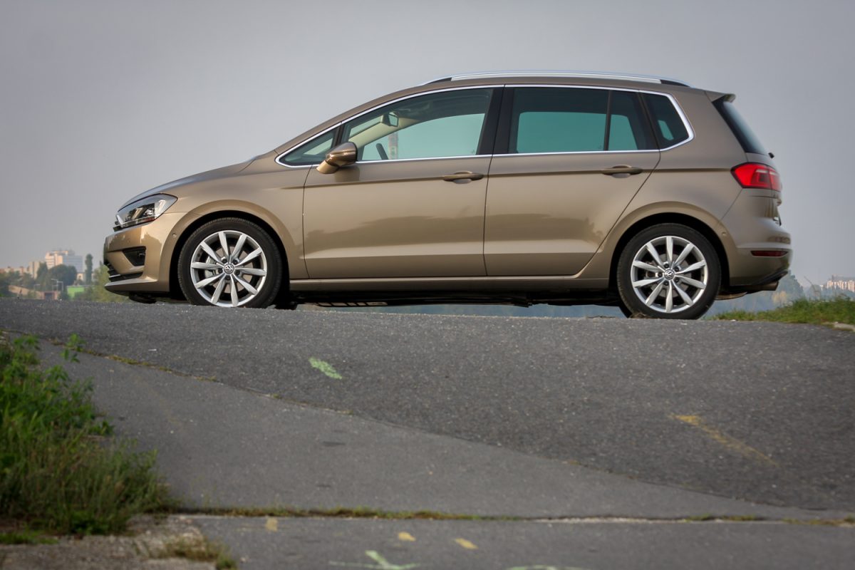VOLKSWAGEN GOLF VII