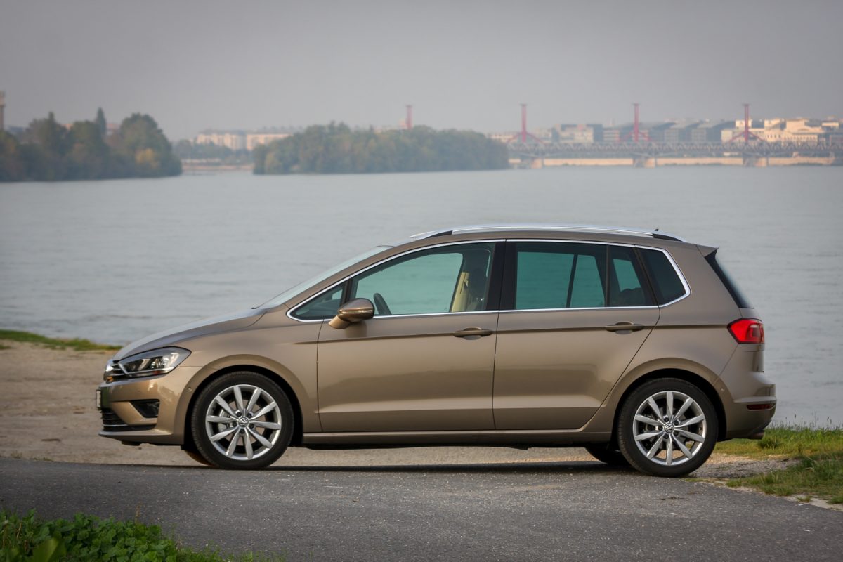 VOLKSWAGEN GOLF VII