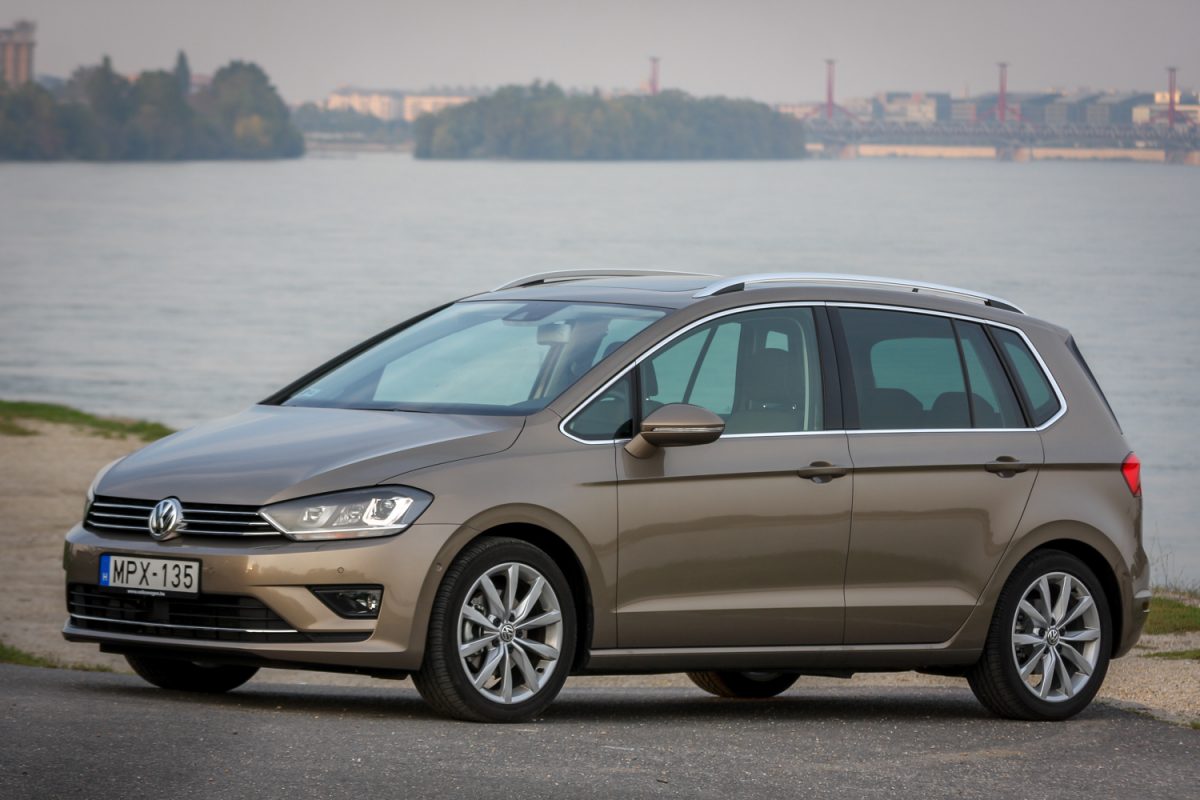 VOLKSWAGEN GOLF VII