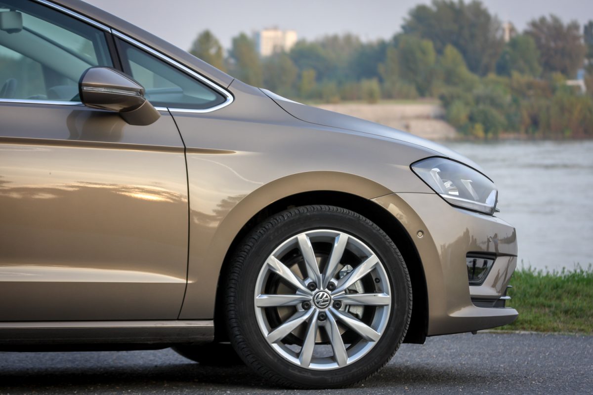VOLKSWAGEN GOLF VII