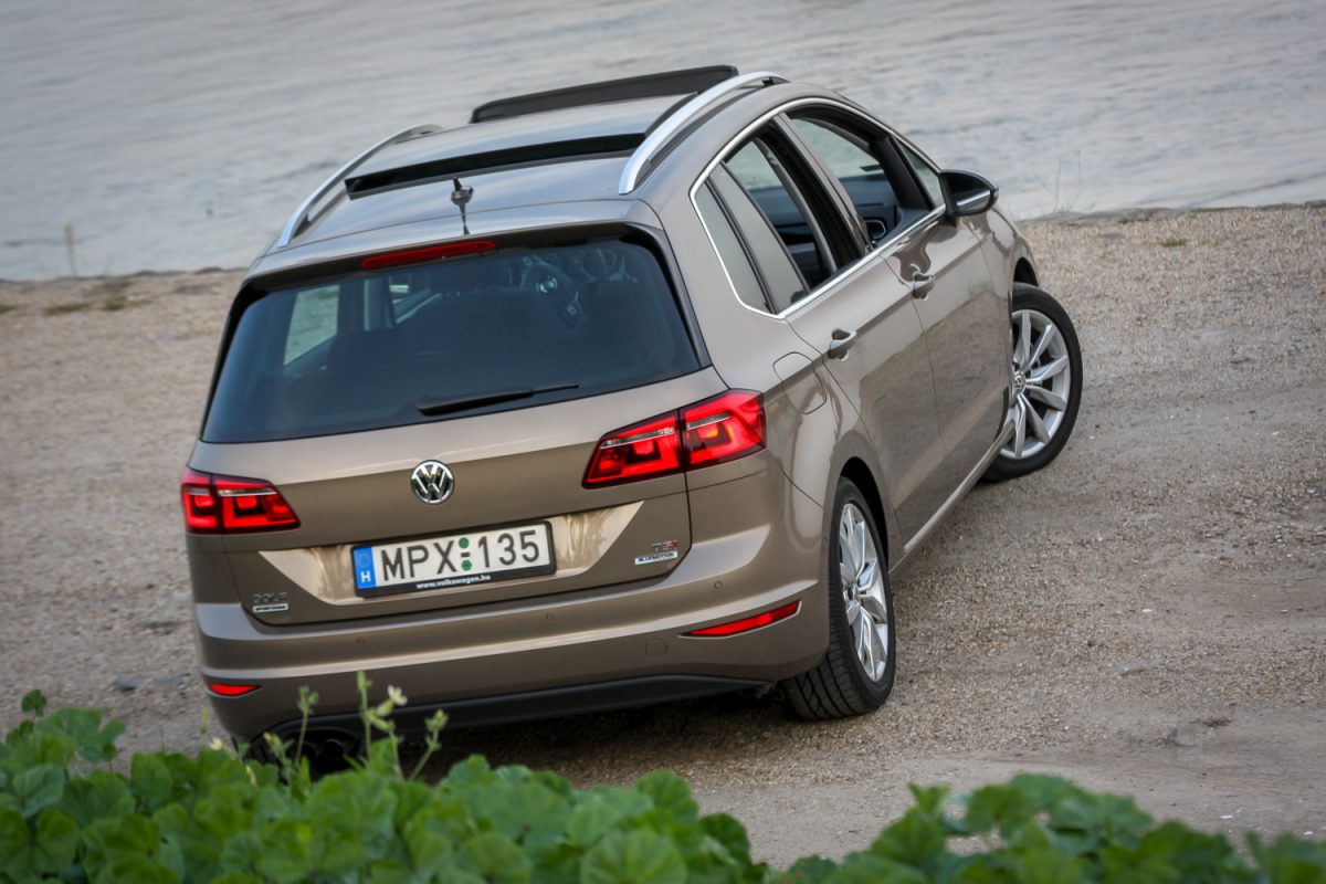 VOLKSWAGEN GOLF VII