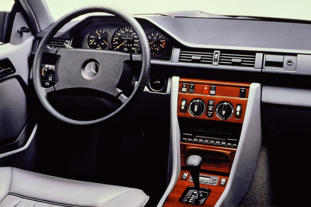 MERCEDES-BENZ