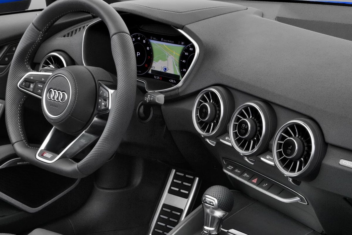 AUDI