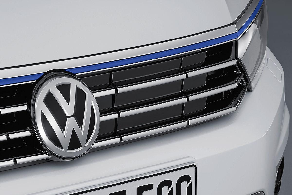 VOLKSWAGEN PASSAT VII
