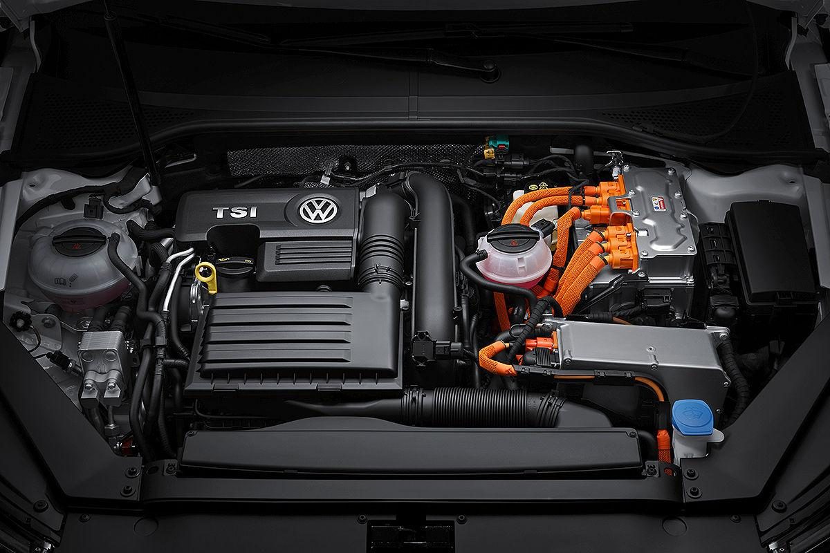 VOLKSWAGEN PASSAT VII