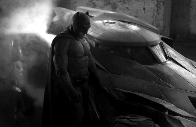 Itt van Batman új cégautója