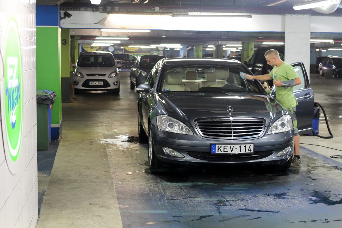 MERCEDES-BENZ S 320
